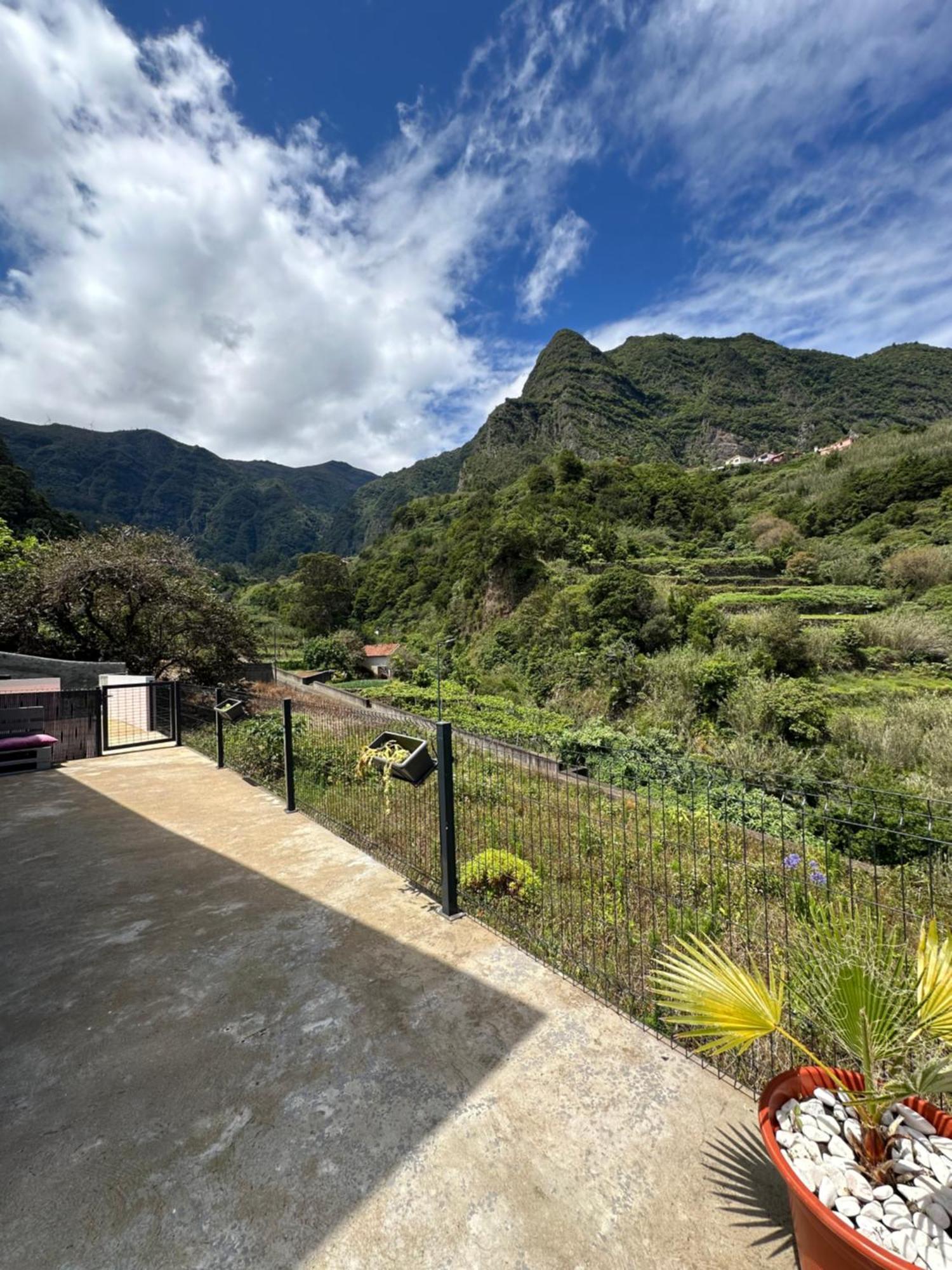 The Green Valley House São Vicente Dış mekan fotoğraf